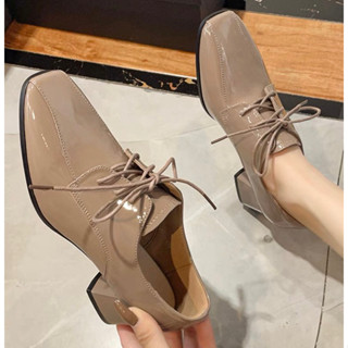 (Pre-order) รองเท้าหุ้มส้นผูกเชือกหนังแก้วส้นสูง สไตล์Oxford
