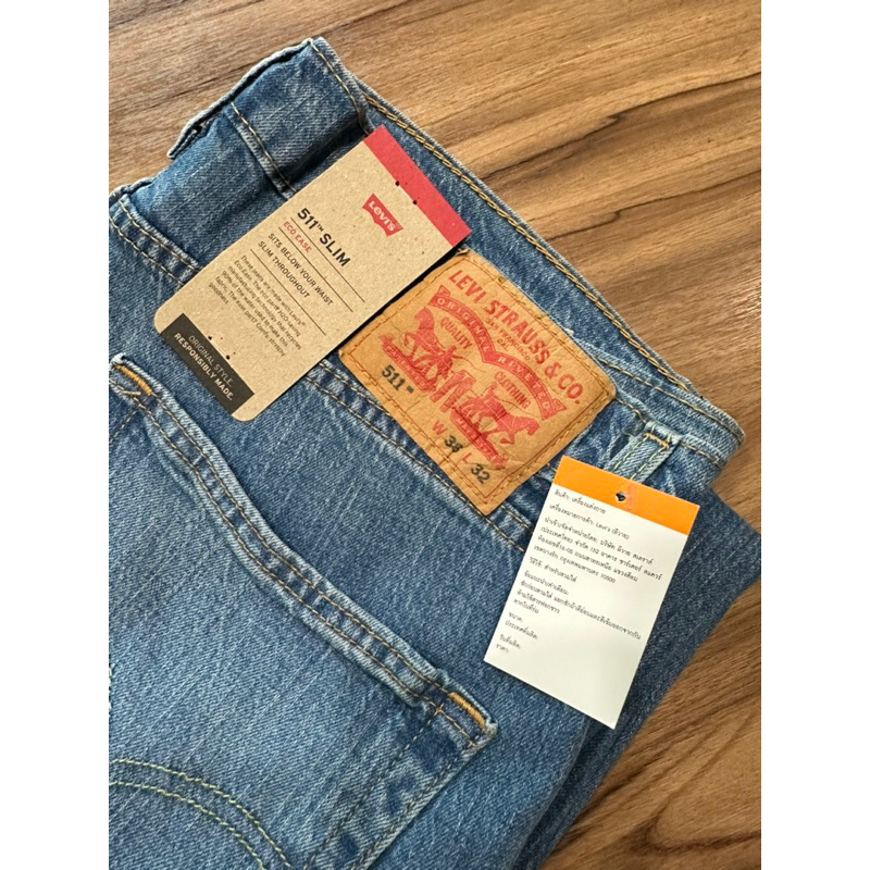 ● Levi’s (ลีวายส์) 511