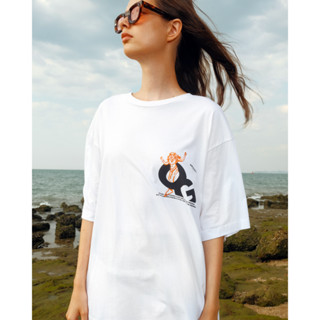 OG EMBODERIED SUFER GIRL T-SHIRT (เสื้อยืดคอกลมทรงโอเวอร์ไซส์)