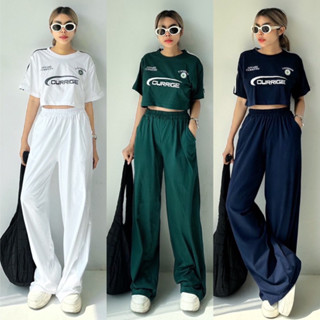 Yunaka ชุดเซ็ต 2 ชิ้น เซทเสื้อครอปคอกลม แขนสั้น อก 38-42” Crop Top Set กางเกงขายาว ทรงกระบอกใหญ่ เอวยางยืด เอว 22-34”