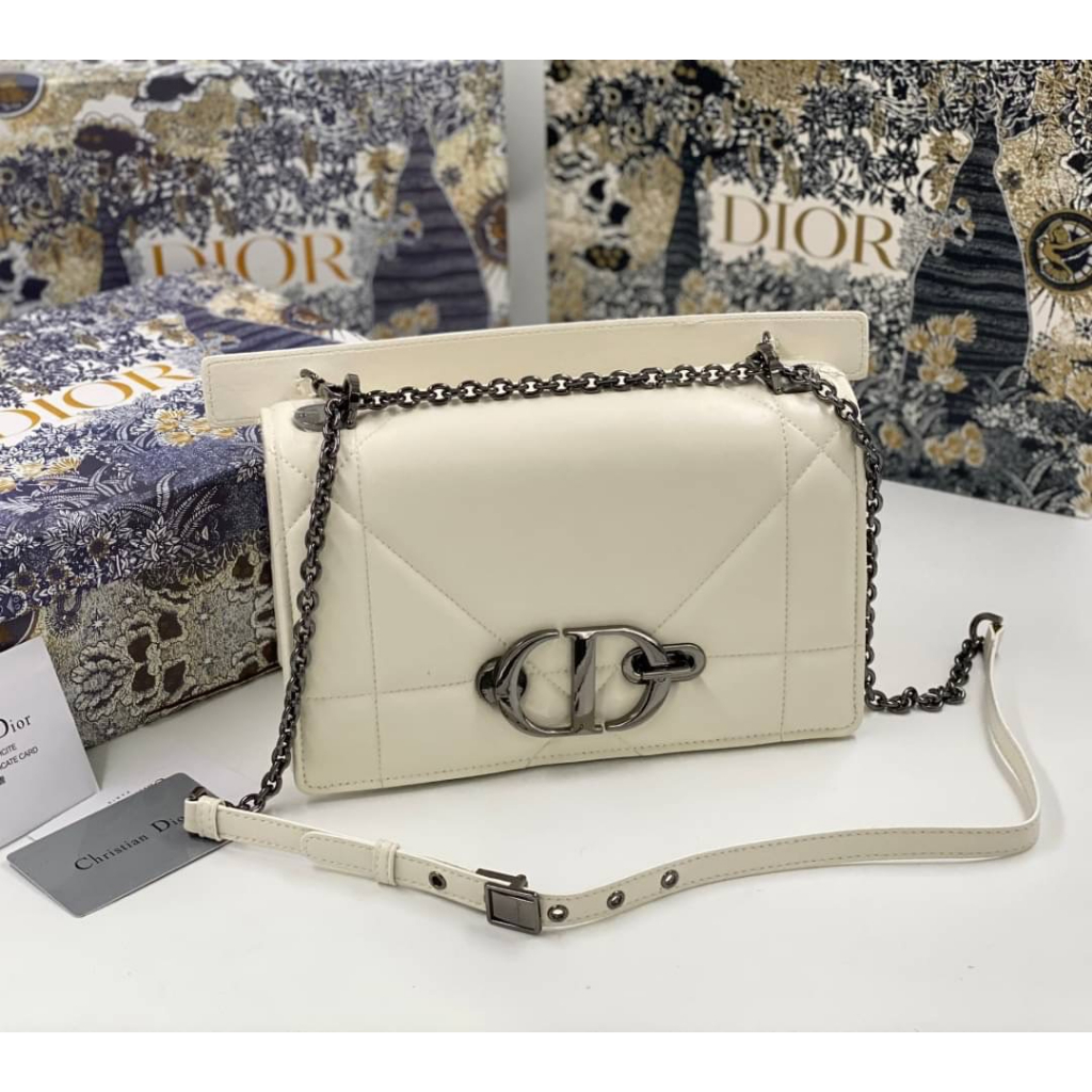 🔥Size 10 นิ้ว 🔥Hiend 1:1 กระเป๋าสะพายข้างหนังสีขาว ❤️ Dior ❤️ภาพถ่ายจากงานจริง ( Box )