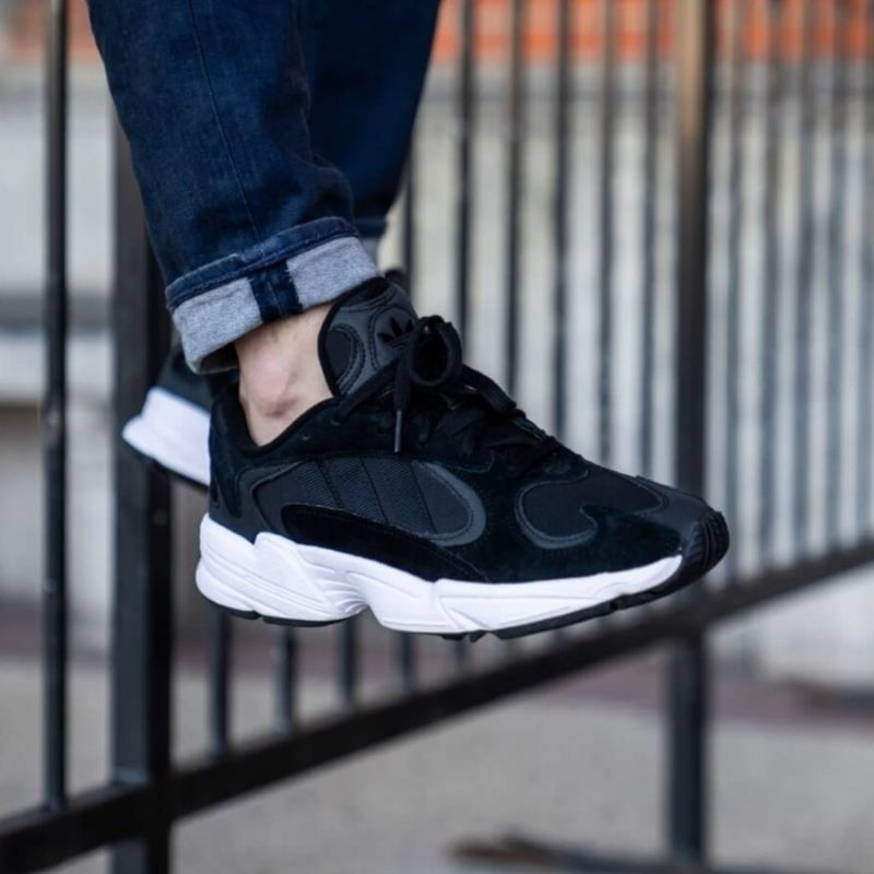 ADIDAS ORIGINAL YUNG-1