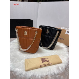 กระเป๋า Burberry กระเป๋าทรงถัง
