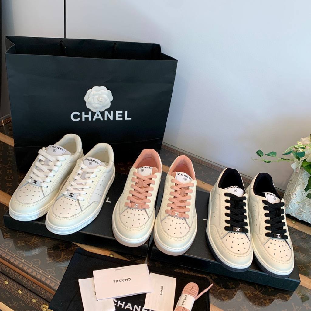 พรี​ ราคา4300 Chanel รองเท้ากีฬา  size35-39