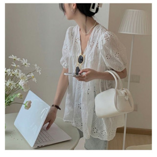 พร้อมส่ง 🥐 white lace top C2639 เสื้อลายลูกไม้ มินิเดรสลายลูกไม้ มีไซส์ S M