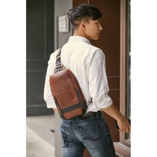 ZETTINO กระเป๋าสะพายหนังแท้ Sling Pack