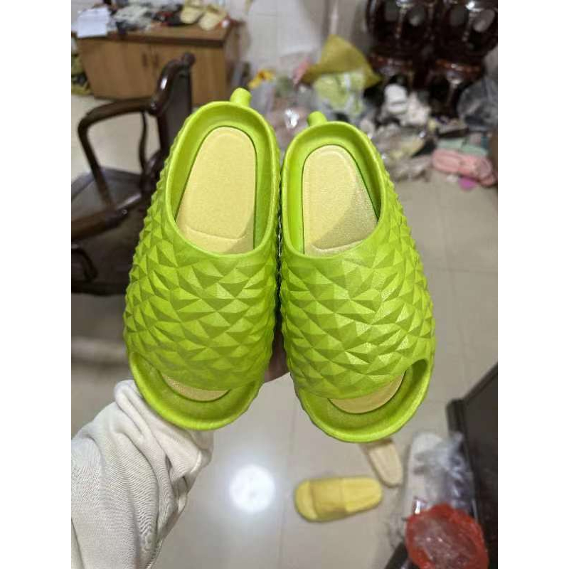 รองเท้าทุเรียน พื้นนิ่ม ใส่สบาย มี2สี