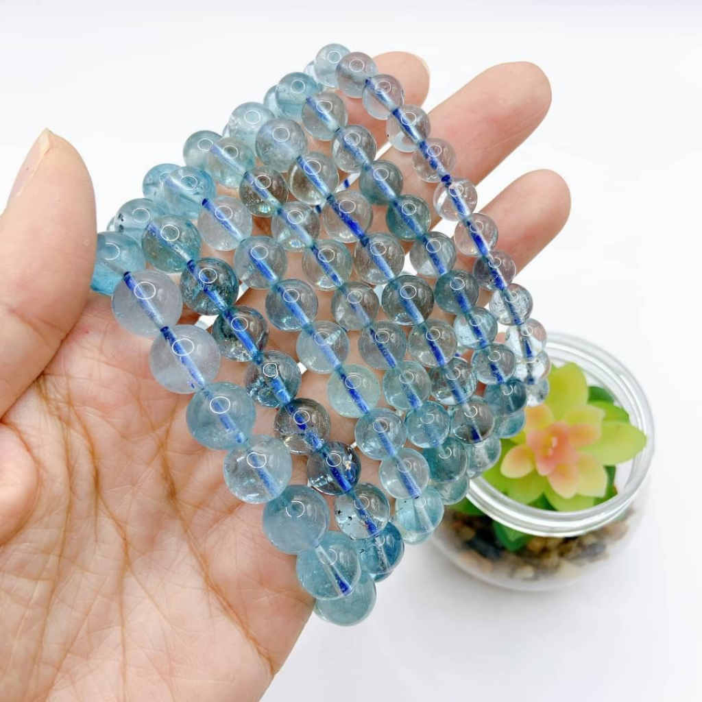 บลูโทพาสBlue topazเกรด5Aน้ำใสสีสวยวงข้อมือพร้อมใส่ร้อยด้วยไหมยืด หินแท้คุณภาพคัดเกรด กำไลข้อมือหินแท้ธรรมชาติขายส่ง