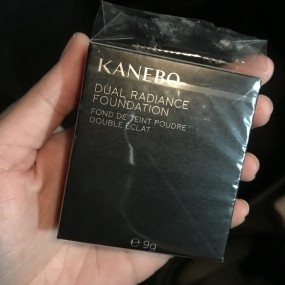 คาเนโบ้รองพื้นเนื้อแป้งขนาดทดลอง KANEBO DUAL RADIANCE FOUNDATION แป้งผสมรองพื้นสุดไฮโซ