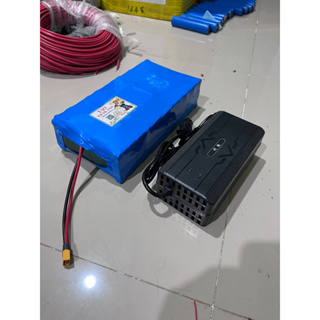 แบตเตอรี่รถไฟฟ้า48V,60V15AH,30Aพร้อมเครื่องชาร์จลิเทียมฟอสเฟต