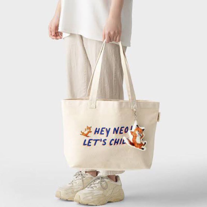 กระเป๋า Maison Kitsune x Laneige neo bag