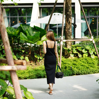 SLAY. - Jenny Cotton Ribbed Dress in Black เดรสยาวผ้าร่องคอตตอนพรีเมี่ยม