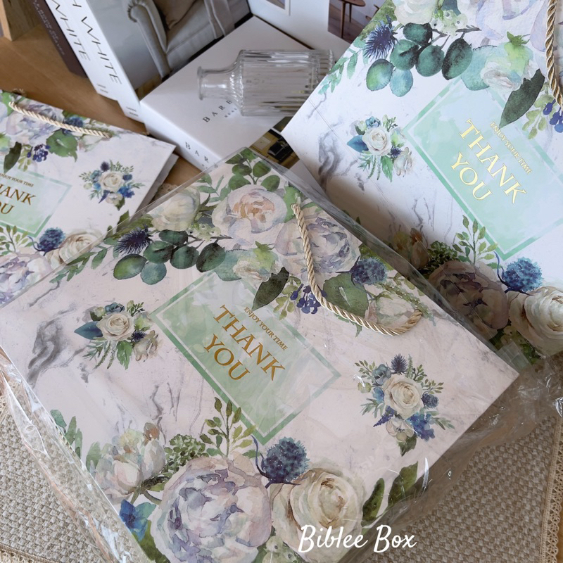 ꒰5ใบ꒱ถุงกระดาษ แยกขายจากเซตกล่องของขวัญ มี 8 ลายให้เลือก ไม่มีริบบิ้น พร้อมส่ง - รูปที่ 4