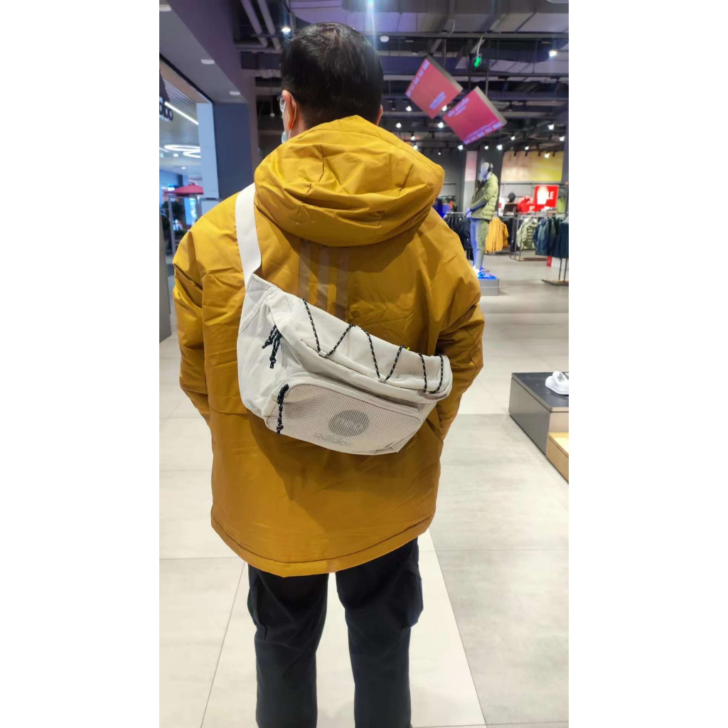 ADIDASกระเป๋าคาดอก กระเป๋าแฟชั่นกระเป๋ากีฬา ความจุใหญ่ใส่ของได้เยอะ(ขนาด:สูง18 cm, กว้าง40 cm ,หนา8 cm)