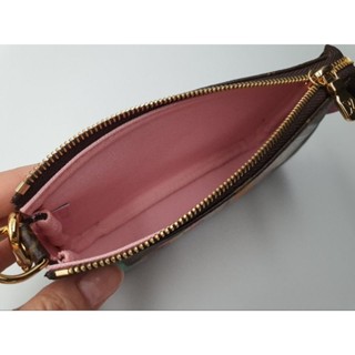 louis vittion mini pochette