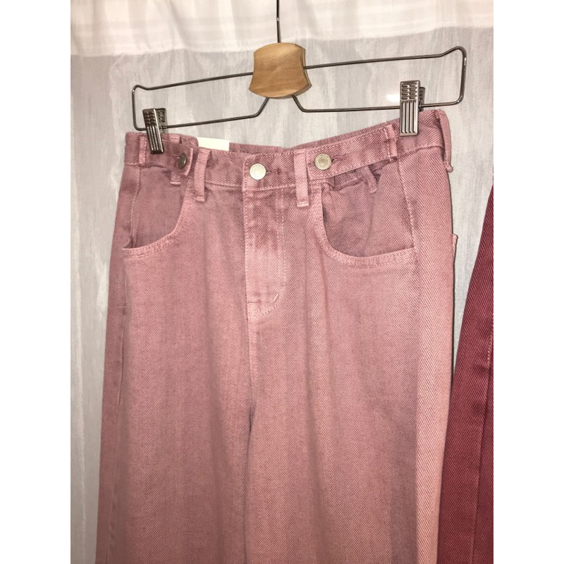 ส่งต่อ Oneday denim กางเกงยีนส์เกาหลี สีชมพู ของใหม่ (something aboutus)