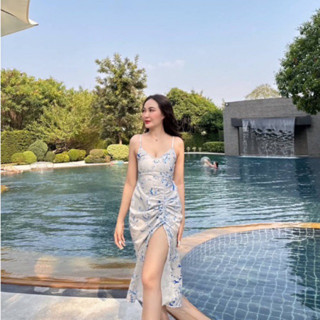 🫧🌊🌸เดรสยาวคอวี ปรับรูดกระโปรงด้านหน้า สมอคหลัง สายร้อยหลังผูกโบว์