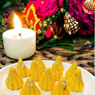 โมทกะก้อนทอง มีส่วนผสมของหญ้าฝรั่น Basan Modak สูตรอินเดีย ไหว้องค์เทพ พระพิฆเนศ ปั้นใหม่สด ทุกวัน