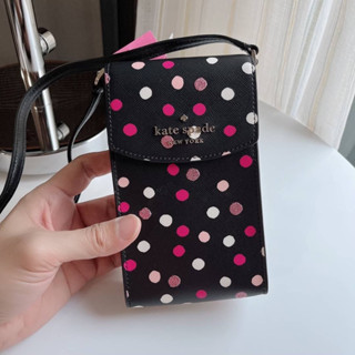 🎀 (สด-ผ่อน) กระเป๋า สีดำลายจุด Katespade K9446 north south phone crossbody