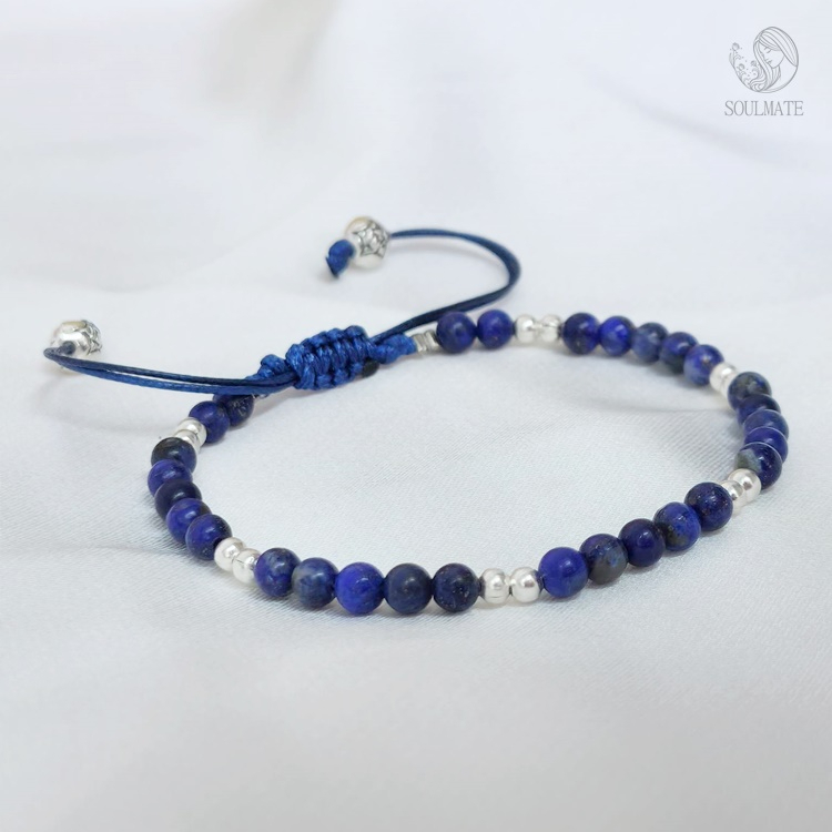 กำไลหินลาพิสลาซูลี Lapis lazuli 4 mm. เสริมสร้างสติปัญญา การเรียน/สอบ ความหยั่งรู้ กำไลหินแท้ กำไลหินเสริมดวง