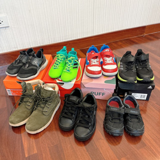 used Sneakers รองเท้าผ้าใบเด็กชาย สตั๊ด Nike Adidas Vans Timberland Puma