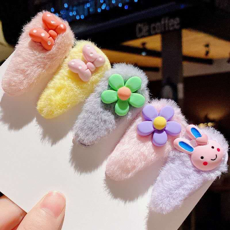 ✨พร้อมส่งจากไทย  กิ๊บติดผม กิ๊บติดผมน่ารักๆ กิ๊ํบติดผม ขนปุยๆ ลายการ์ตูน สุ่ม-Random จำนวน1ชิ้น B-32
