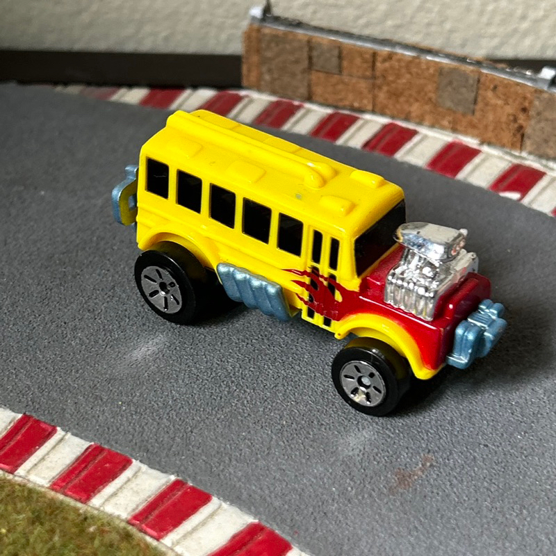 มือ 2 รถเหล็ก maisto 1:64