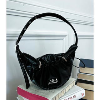 Yie yie Sasha bag  Color : jet black