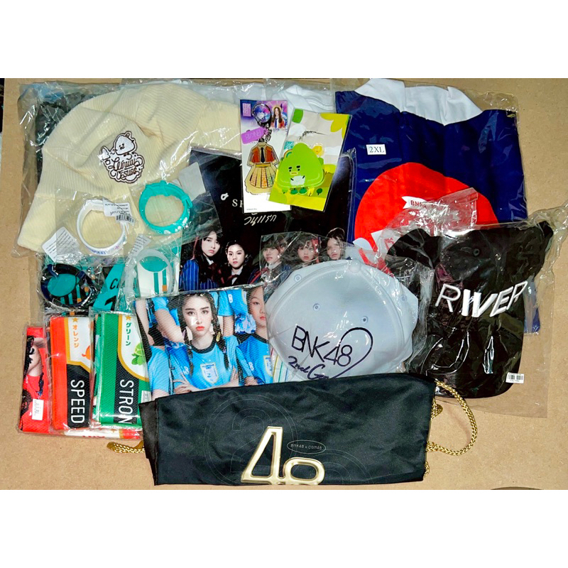 BNK48 CGM48 สินค้าจาก lucky bag 2023 48th lucky bag token เสื้อ หมวก ผ้าเขียร์ พวงกุญแจ ริสเเบนด์ รา