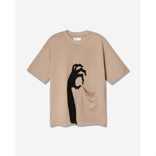 T BY GREYHOUND "THE CHOSEN ONE" OVERSIZED T-SHIRT (เสื้อยืดคอกลมผู้ชายทรงโอเวอร์ไซส์)