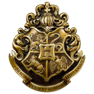 [Pre-Order] The Noble Collection Harry Potter Hogwarts Crest Wall Art