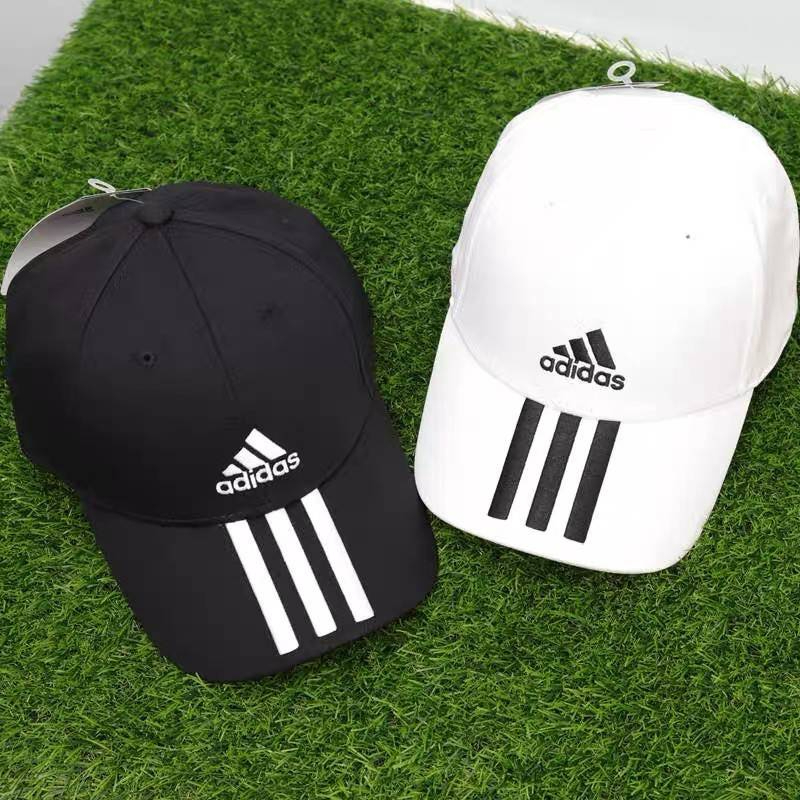 พร้อมส่ง Capsหมวกแก๊ปอดิดาษสามเหลี่ยม