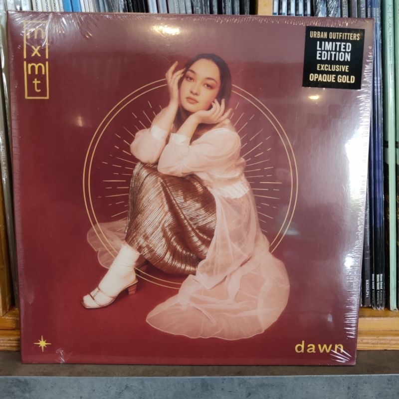 แผ่นเสียง Mxmtoon - Dawn/Dusk Exclusive Opaque Gold Colored Vinyl Limited Edition ใหม่