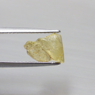 พลอย ก้อน ดิบ ตาแมว คริโซเบริล ไพฑูรย์ แท้ ธรรมชาติ ( Unheated Natural Chrysoberyl ) หนัก 2.13 กะรัต