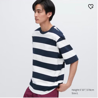 แท้ 💯% Uniqlo เสื้อยืด แขน 1/2 ทรงหลวม ลายทาง (ชาย)