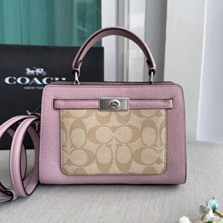 🎀 (สด-ผ่อน) กระเป๋าสะพาย 7.5 นิ้ว สีม่วง CC977 COACH MINI LANE TOP HANDLE IN COLORBLOCK SIGNATURE CANVAS