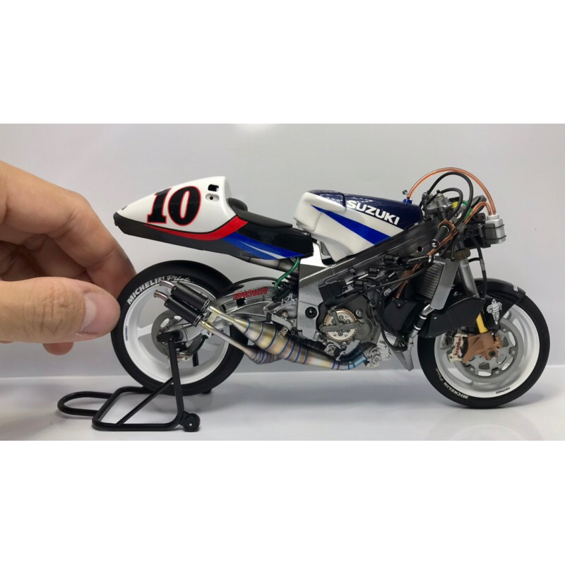 tamiya 1/12 Suzuki rgv-r