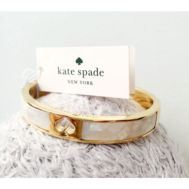 ส่งต่อ กำไล Kate Spade สี white pearl  (ขาวมุก)