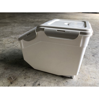 Pet Food Storage Container ถังเก็บอาหารสัตว์เลี้ยง 22x31x25cm PT618-7