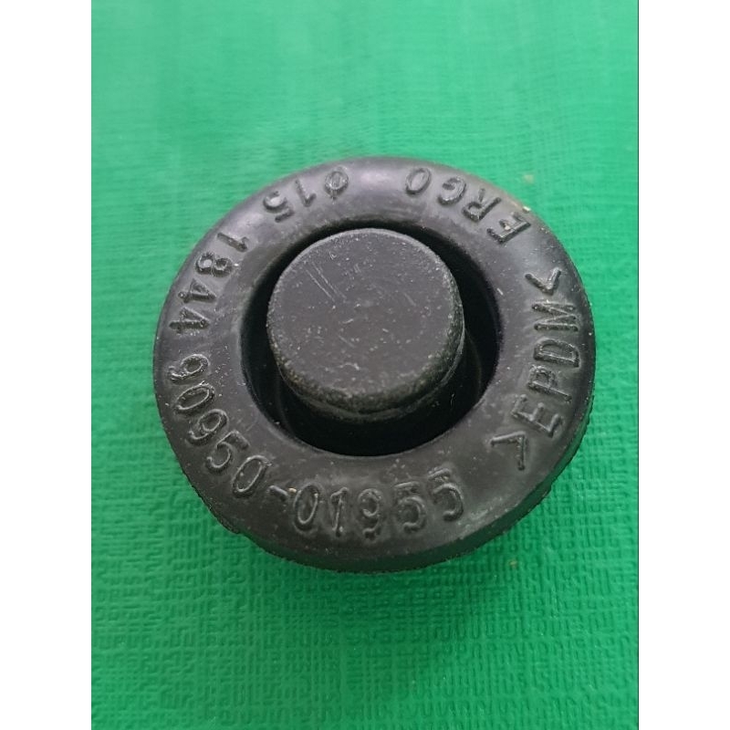 ยางอุดเก๋งภายในห้องเครื่อง Toyota Fortuner Revo Vigo (15 mm.) และรุ่นอื่นที่ขนาดเท่ากัน