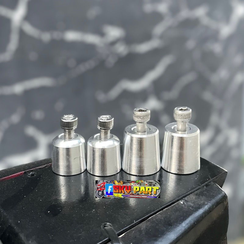 อุดปลายแฮนด์ KR-Serpico-Victor -ZX งานมีเนียมCNC ราคาต่อ 1 คู่