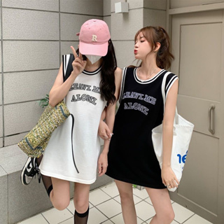 🍓พร้อมส่ง🍓 เสื้อแขนกุด Basketball ชุดเดรสกล้ามไหมพรม คล้ายๆเสื้อบาสลายเสื้อเท่ๆ ลายตัวอักษร คอกลมสไตล์เกาหลีเท่ๆ Unisex