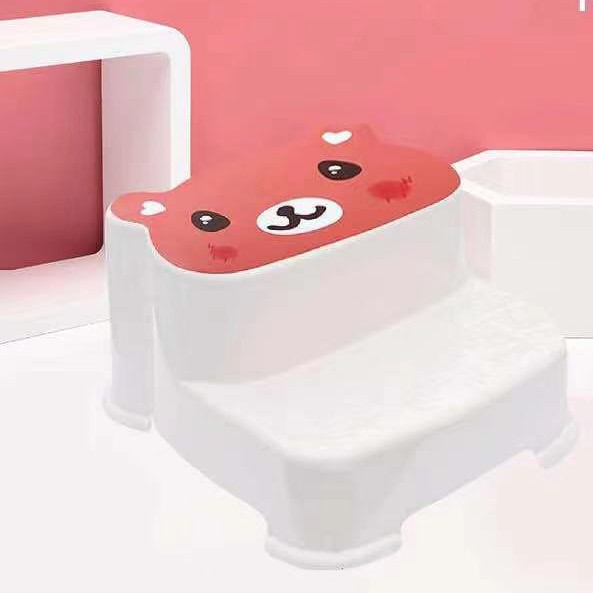 เก้าอี้ 2 Step กันเชื้อรา มุมขามียางกันลื่นและฐานเหยียบขั้นแรกมีร่องลายการ์ตูนเพื่อกันลื่นระหว่างเหยียบเพื่อไม่ให้ลื่น