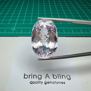 คุนไซต์ Kunzite 31.80ct ขนาด 28x15.3x11.5 มม  พลอยธรรมชาติ ไม่ผ่านการปรุงแต่ง สีชมพูหวานสวย ไฟเต็ม สะอาด