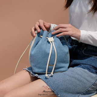 𝐌𝐈𝐍𝐈𝐌𝐀𝐋𝐈𝐒𝐓 กระเป๋าผ้ายีน ทรง bucket รุ่น Gigi denim (Light blue) เบาแต่จุ