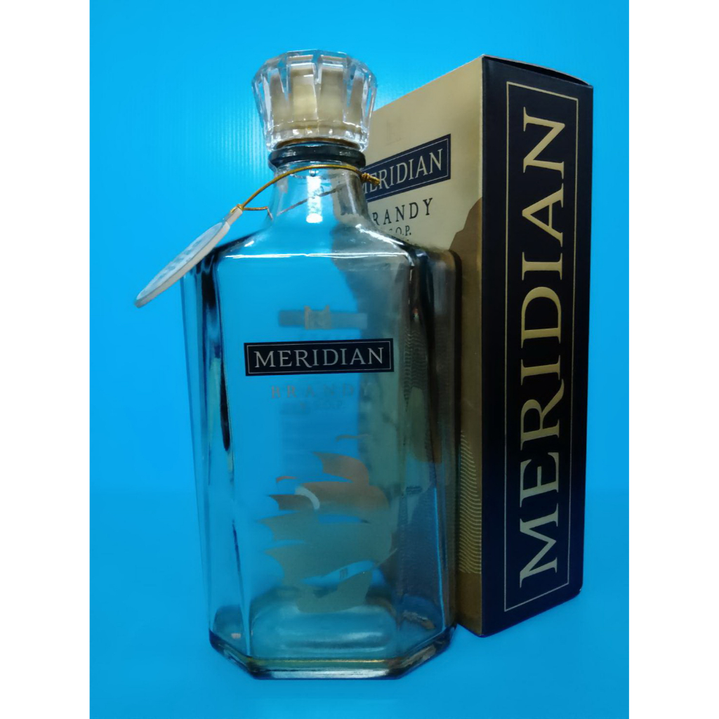 ขวดเปล่าเมอริเดียน MERIDIAN BRANDY ขวดแก้ว ขวดเหล้า ขวดเหล้าเปล่่า ปริมาณ 700 ml พร้อมกล่อง