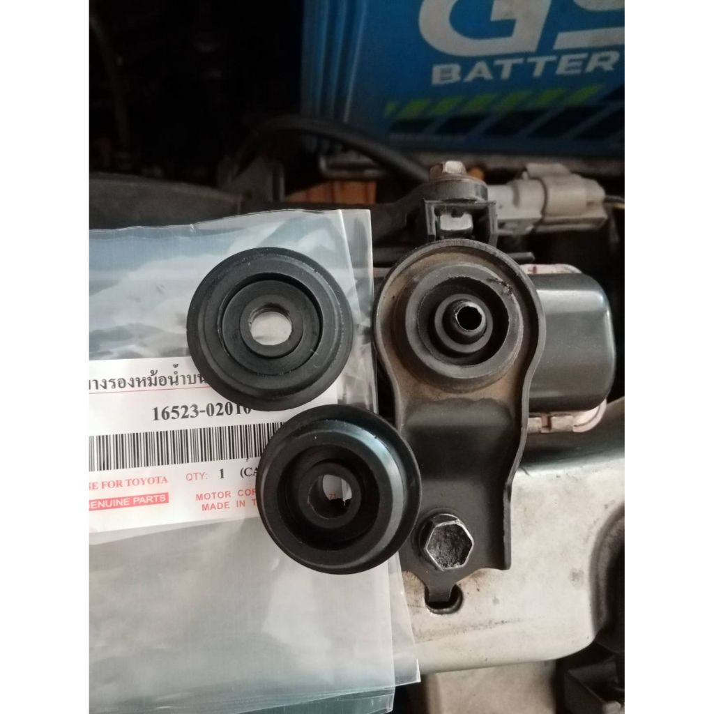 ยางลองหม้อน้ำตัวบน Camry Sxv10 Sxv20 Acv30 Acv40 Acv50 Camry ทุกโฉม ยางลอง2ตัว Toyota