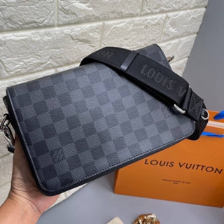 กระเป๋าสะพายข้าง Studio messenger Grade vip size 23 cm