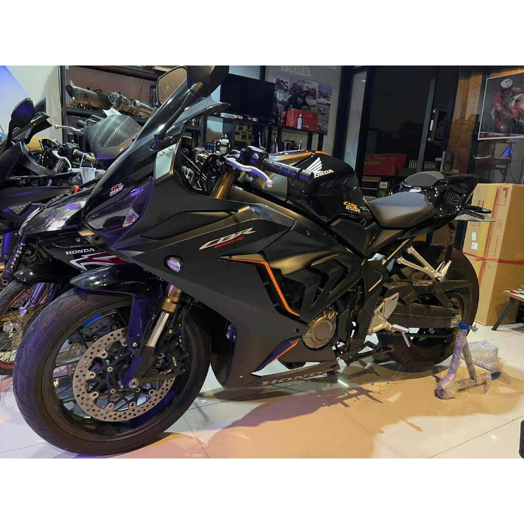 ครอบท้ายแต่ง CBR650R