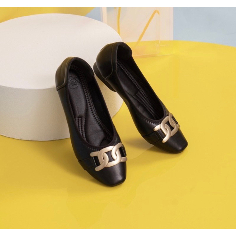 ส่งต่อ momo shoes ไซส์ 40 ถูกและดี สวย ใส่ครั้งเดียว